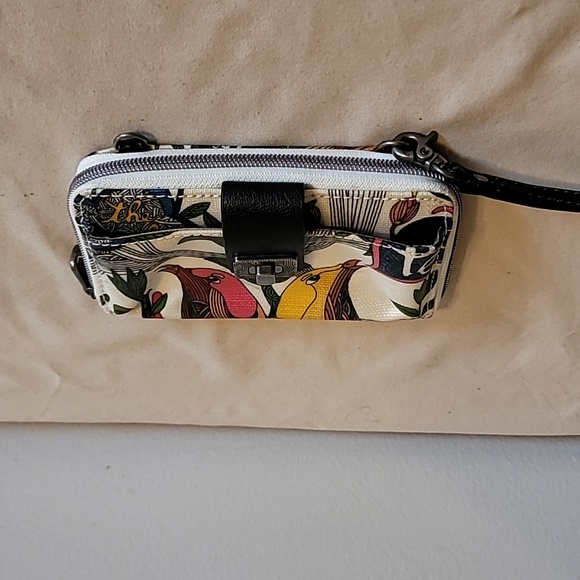 Sakroots The Sak Artist White Peace Dove Wallet Wristlet - Picture 3 of 5